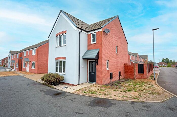 3 Bedroom Detached House For Sale In Howard's Way, Bradwell, Great Yarmouth, NR31