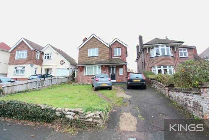 4 Bedroom Semi-Detached House To Rent In Elmsleigh Gardens, Southampton SO16