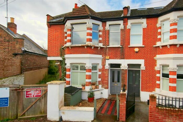 2 Bedroom Flat To Rent In Winfrith Road, London, SW18