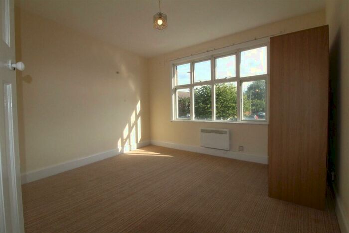 2 Bedroom Flat To Rent In West Street, Dunstable, LU6