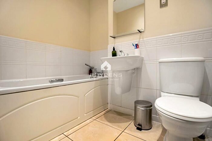 3 Bedroom Duplex For Sale In Rotary Way, Central Colchester, CO3