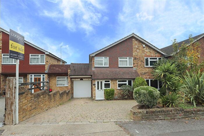 4 Bedroom Semi-detached House For Sale In Church Hill, Harefield, Uxbridge, UB9