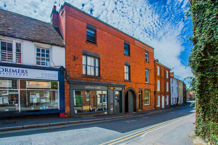 1 Bedroom Apartment To Rent In West Street, Buckingham, MK18