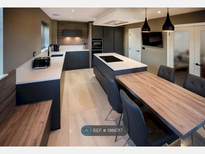 Studio To Rent In Leigh Road, Eastleigh, SO50