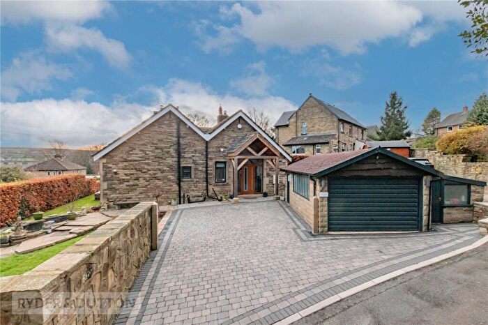 3 Bedroom Bungalow For Sale In New Road, Holmfirth, West Yorkshire, HD9
