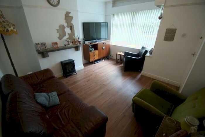 4 Bedroom Terraced House To Rent In Park View Road, Burley, Leeds, LS4