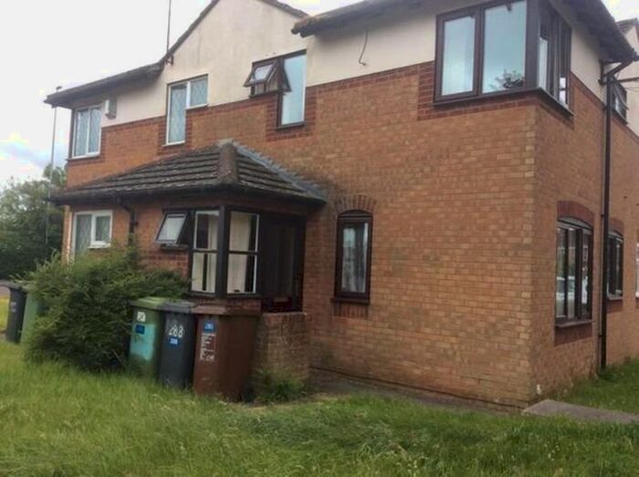 1 Bedroom Flat To Rent In Willow Brook Road, Corby, NN17