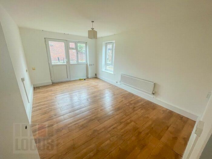 1 Bedroom Flat To Rent In Offas Mead, Lindisfarne Way, Hackney, E9