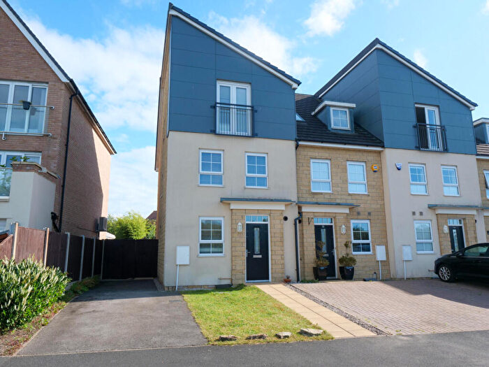 4 Bedroom End Of Terrace House For Sale In New Quay Road, Lancaster, LA1
