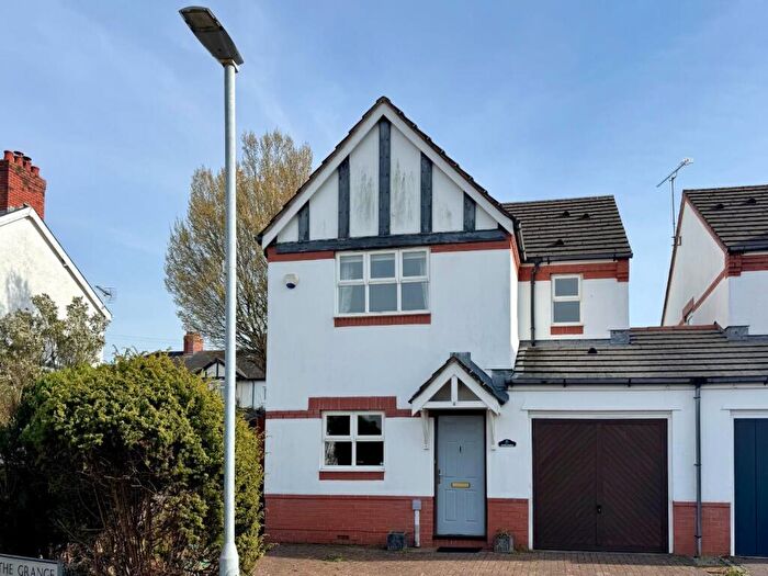 3 Bedroom Detached House For Sale In Baroness Place, Penarth, CF64