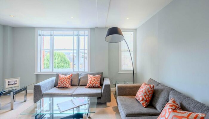 2 Bedroom Flat To Rent In Hill Street, Mayfair, W1J