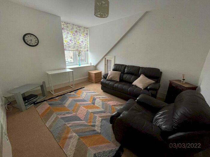 1 Bedroom Flat To Rent In Holburn Street, Top Floor Right, Aberdeen, AB10