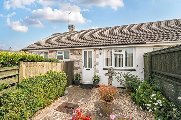 2 Bedroom Bungalow For Sale In Westcliff Road, Portland, DT5