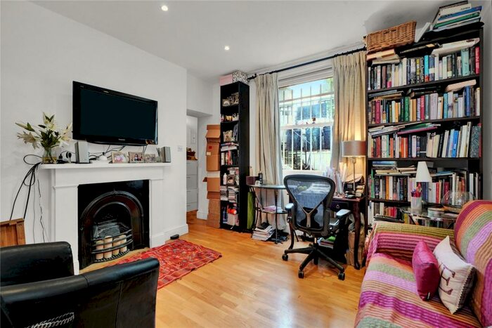 1 Bedroom Apartment To Rent In Redcliffe Gardens, London, SW10