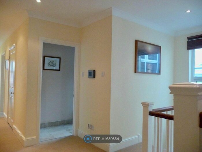 3 Bedroom Flat To Rent In Milehouse Road, Plymouth, PL3