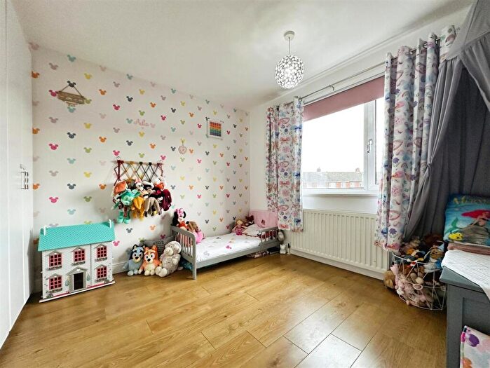 3 Bedroom Terraced House For Sale In Wymersley Road, Hull, HU5