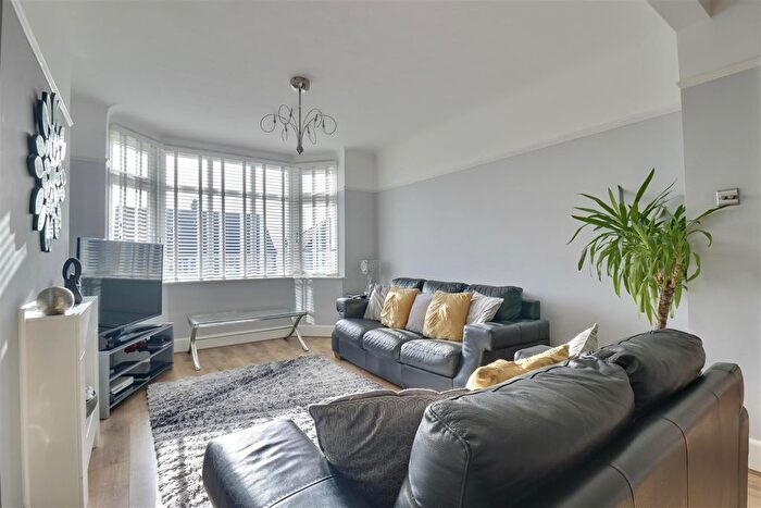 3 Bedroom Property For Sale In Woodfield Avenue, Portsmouth, PO6