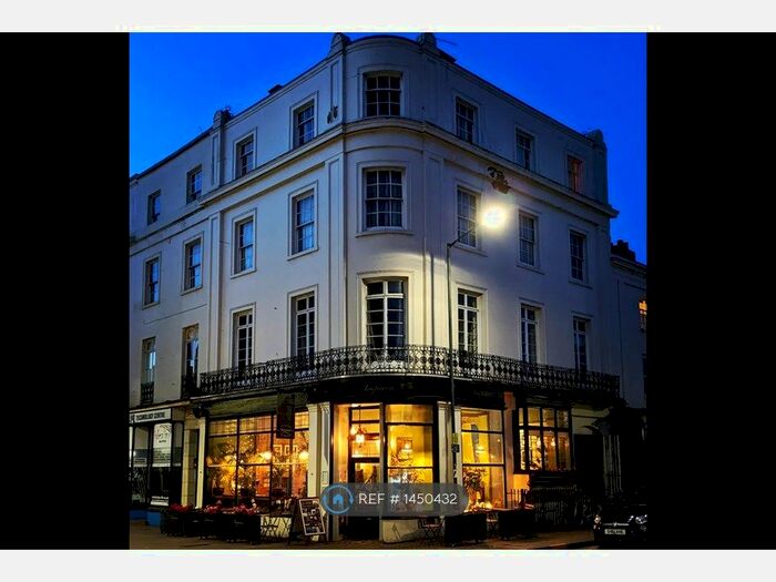 3 Bedroom Flat To Rent In Regent Place, Leamington Spa, CV31