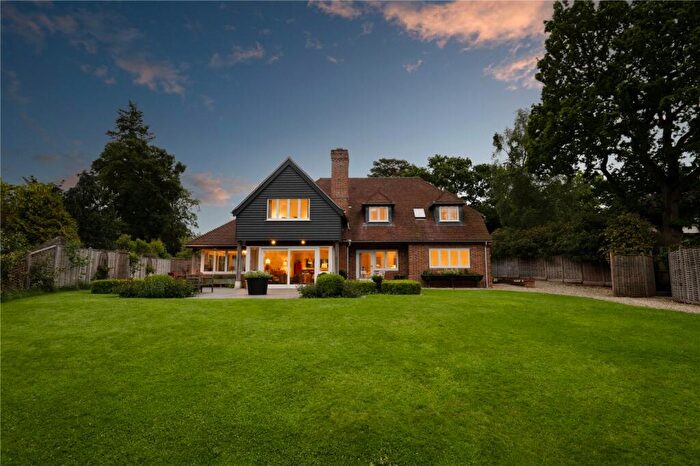 4 Bedroom Detached House For Sale In Bethesda Street, Upper Basildon, Berkshire, RG8