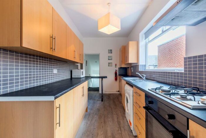 5 Bedroom Maisonette To Rent In &#;pppw - Wolseley Gardens, Jesmond, Newcastle Upon Tyne, NE2