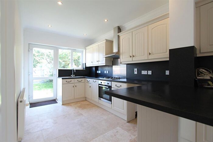 3 Bedroom Terraced House To Rent In Plaistow Grove, Bromley, BR1