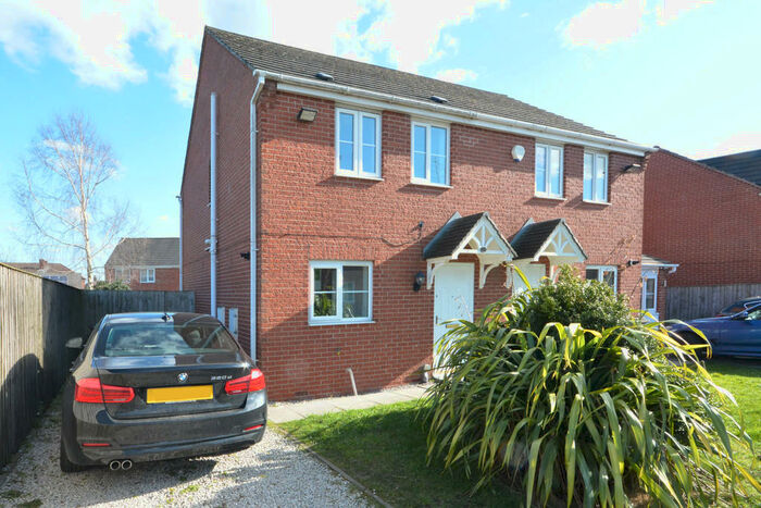 3 Bedroom Semi-Detached House To Rent In Oakford Close, Aspley, NG8