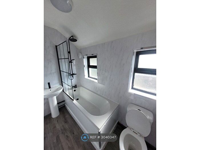 3 Bedroom Terraced House To Rent In Fairfax Place, Liverpool, L11