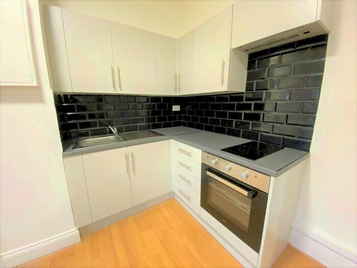 1 Bedroom Flat To Rent In Burnside Road, Flat Dagenham, RM8