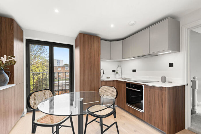2 Bedroom Apartment For Sale In Byrne Road, SW12