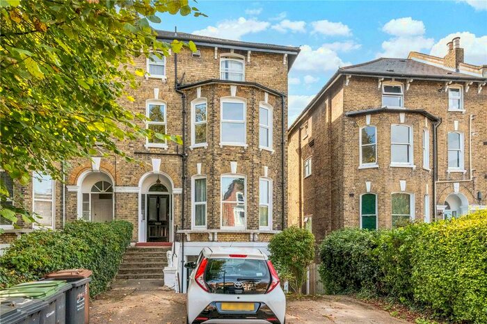 2 Bedroom Flat To Rent In Burnt Ash Hill, Lee, Lewisham, London, SE12