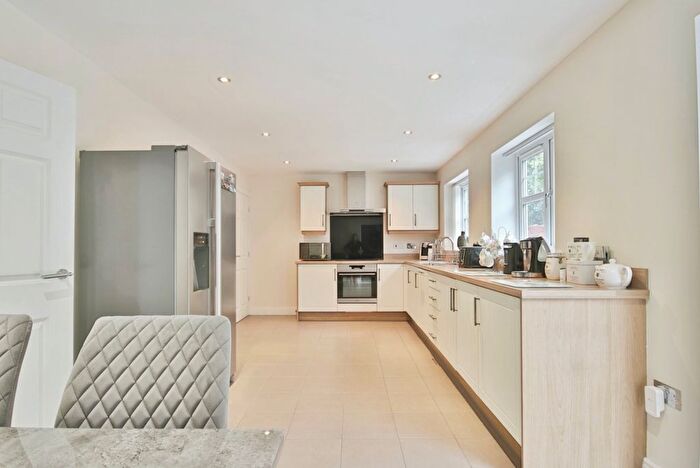 4 Bedroom Detached House For Sale In New Forest Way, Kingswood, Hull, HU7