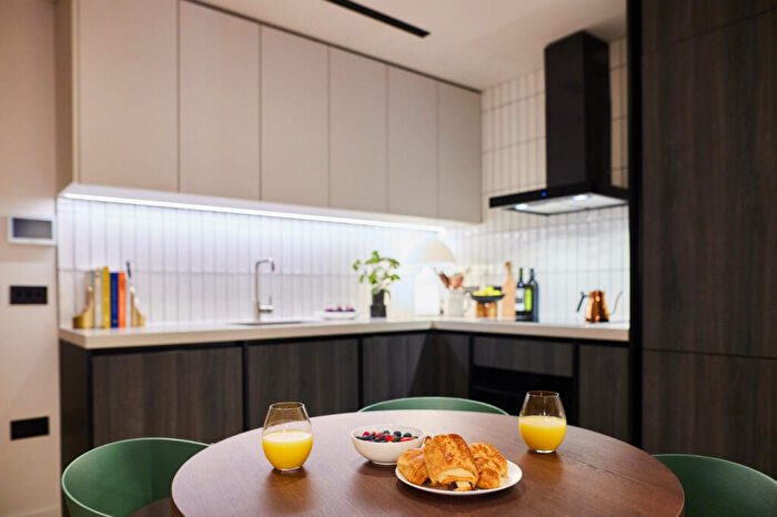 2 Bedroom Apartment For Sale In The Founding, Canada Water, SE16