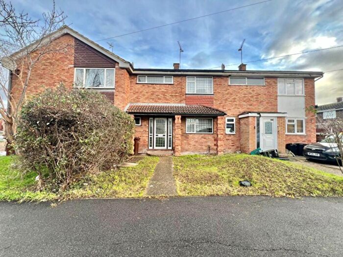 3 Bedroom Terraced House For Sale In Norfolk Way, Canvey Island, SS8