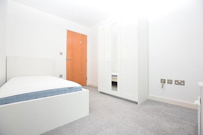 2 Bedroom Apartment To Rent In West One Panorama, Fitzwilliam Street, S1