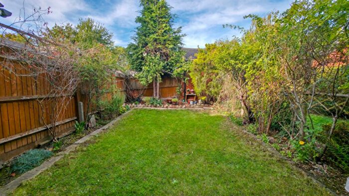 3 Bedroom End Of Terrace House For Sale In Goosander Way, West Thamesmead, SE28