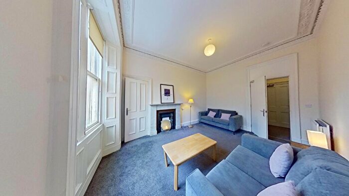 5 Bedroom Flat To Rent In () Polwarth Gardens, Edinburgh, Midlothian, EH11