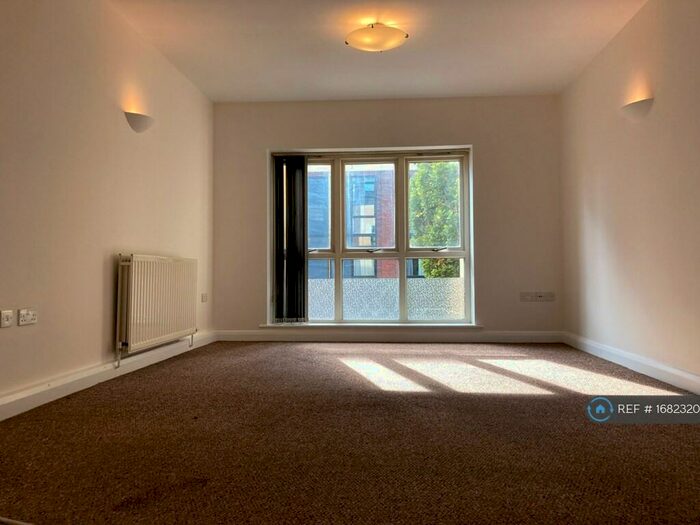 2 Bedroom Flat To Rent In Dukes Terrace, Liverpool, L1