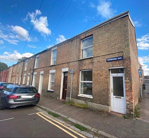 2 Bedroom Terraced House To Rent In Eastbourne Gate, Taunton, TA1