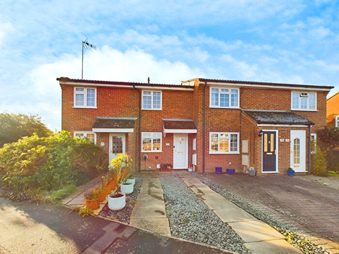 2 Bedroom Terraced House For Sale In Brockhurst Close, Horsham, RH12
