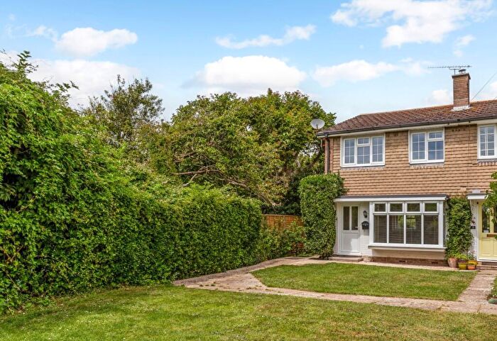 3 Bedroom End Of Terrace House To Rent In Cunliffe Close Chichester, PO20