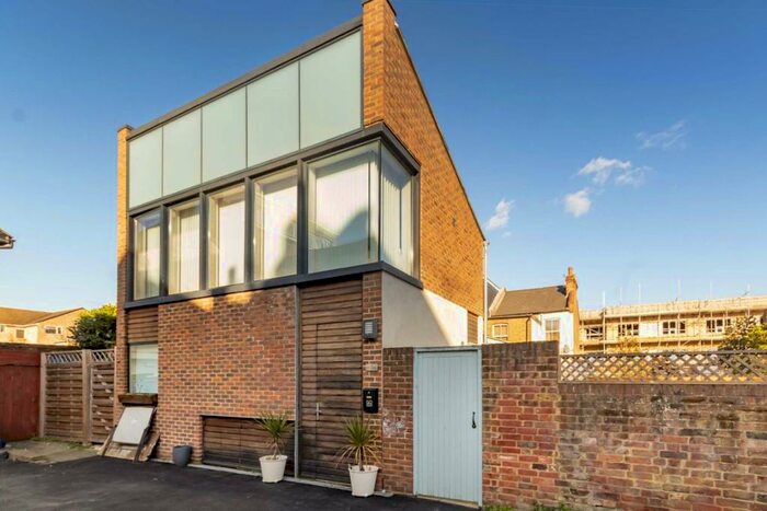 1 Bedroom House To Rent In Muybridge Yard, Surbiton, KT5