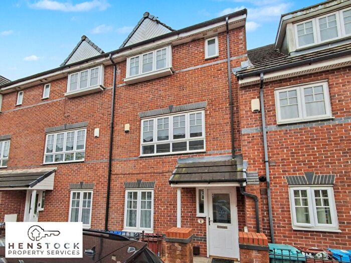 4 Bedroom Town House For Sale In Lowbrook Avenue, Blackley, Manchester, M9