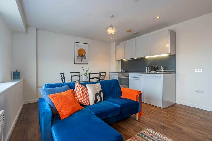 2 Bedroom Apartment To Rent In Brindley House, Newhall Street, B3