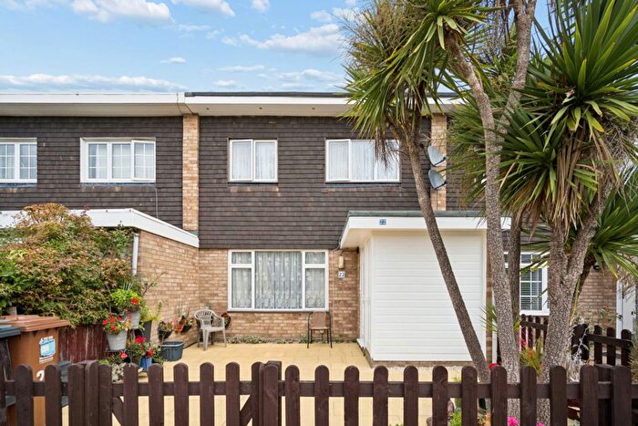3 Bedroom Terraced House For Sale In Lower Tail, Carpenders Park, Watford, Herts, WD19