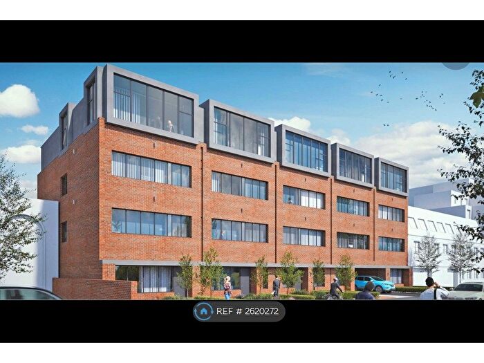 1 Bedroom Flat To Rent In Trinity Place, Woking, GU21