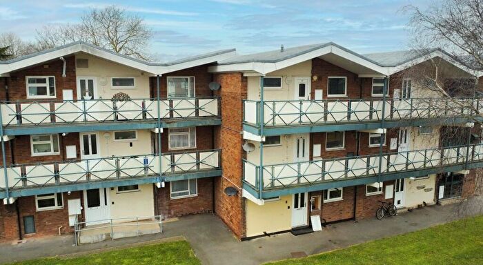 2 Bedroom Flat For Sale In Bilberry Road, Clifton, Shefford, SG17