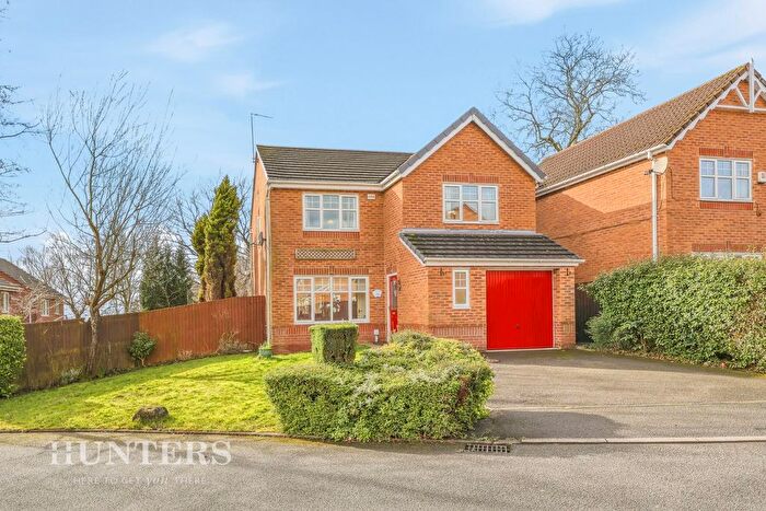 4 Bedroom Detached House For Sale In Howardian Close, Oldham, OL8
