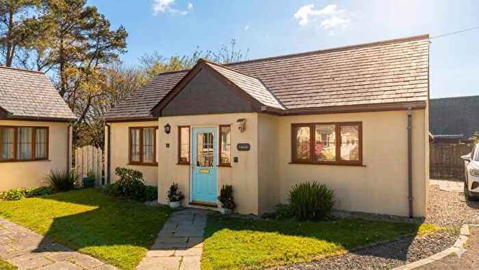 2 Bedroom Detached House For Sale In Inny Vale, Camelford, PL32