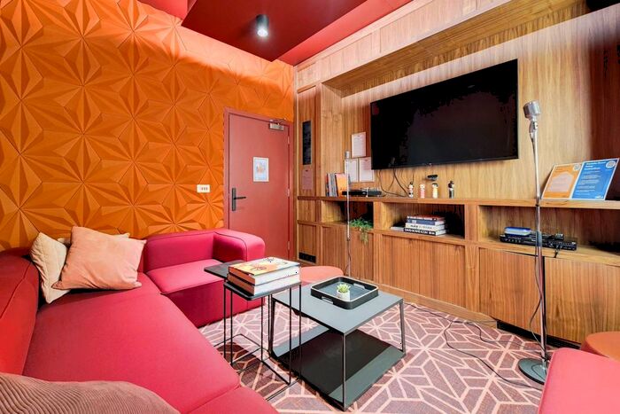 2 Bedroom Flat To Rent In Uncle Southall, Southall, London, UB2