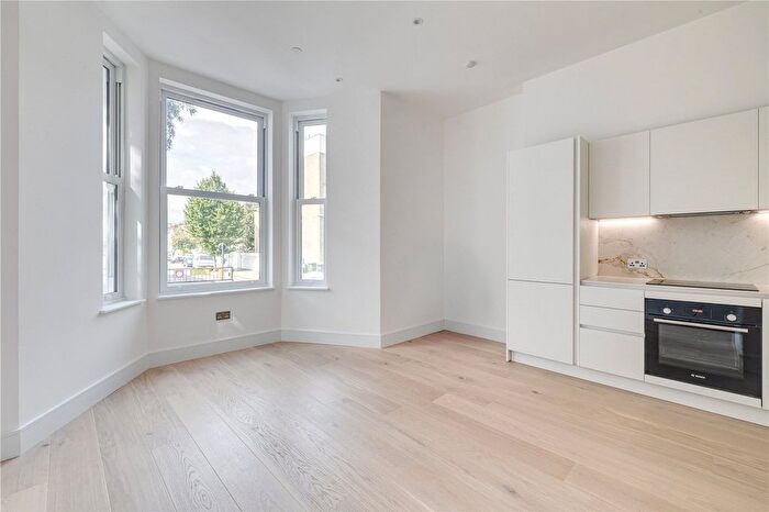 2 Bedroom Flat To Rent In Ongar Road, London, SW6